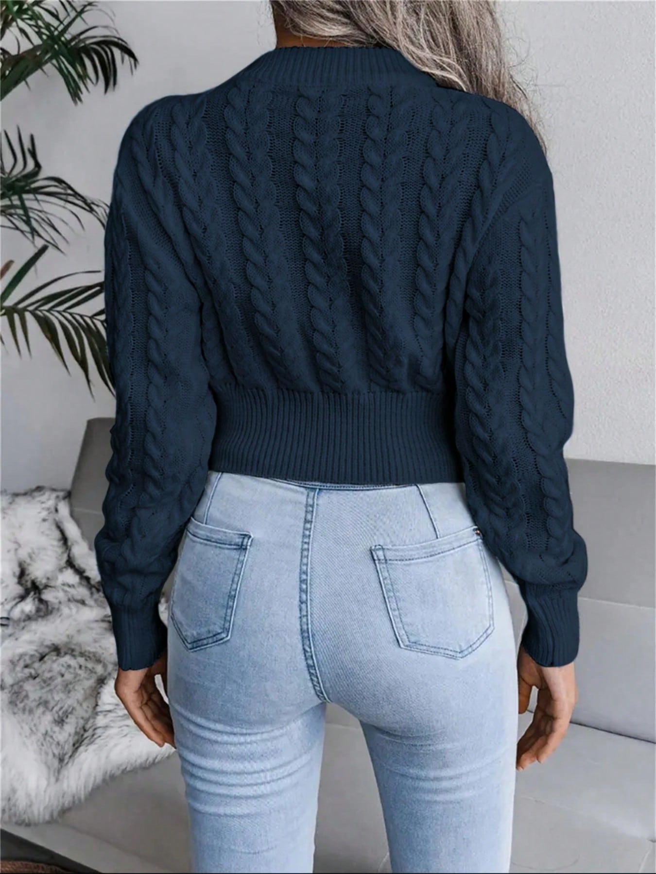 Women’s Cable-Knit Cropped Sweater – Round Neck Long Sleeve Ribbed Pullover