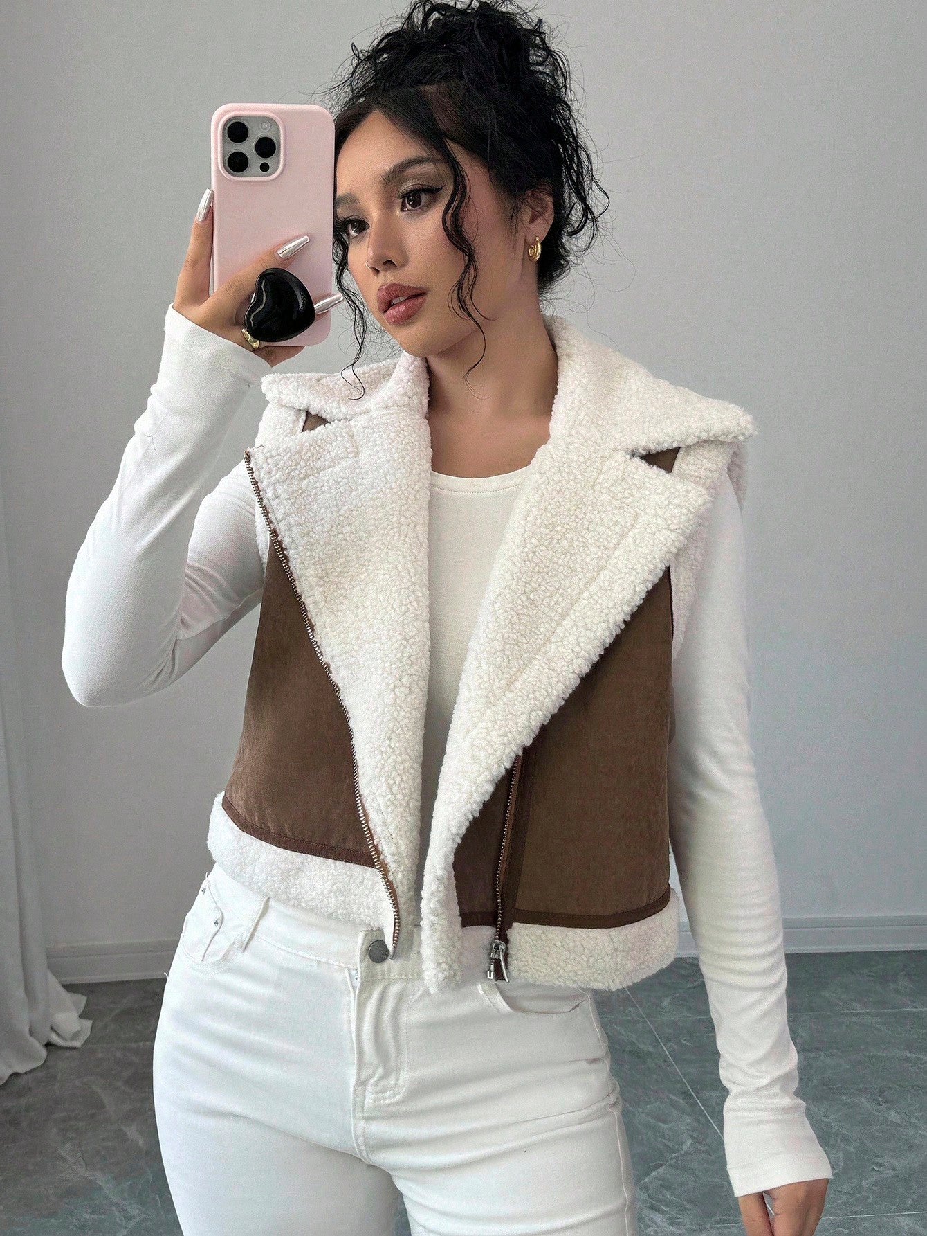 Women’s Faux Suede Shearling Jacket – Short Winter Coat with Fur Collar