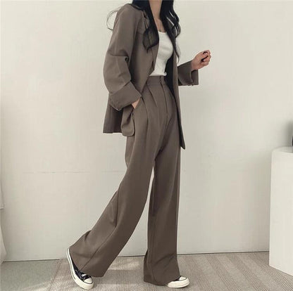 Women's Suit – Oversized Blazer and High Waisted Trousers – Slim Fit Casual Chic Style