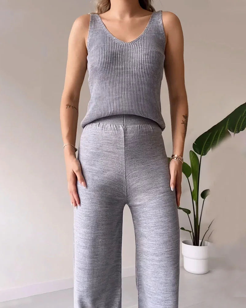 Ensemble Élégant Femme Trois Pièces – Haut Sans Manches, Robe Midi et Veste Tailleur