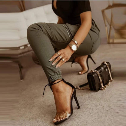 Pantalon cargo ajusté en coton résistant pour femme