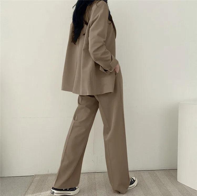 Women's Suit – Oversized Blazer and High Waisted Trousers – Slim Fit Casual Chic Style