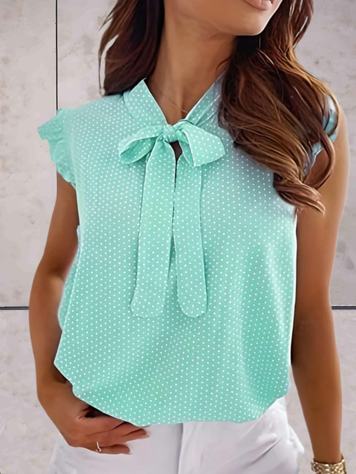Haut Femme Estival à Pois – Sans Manches et Tissu Respirant
