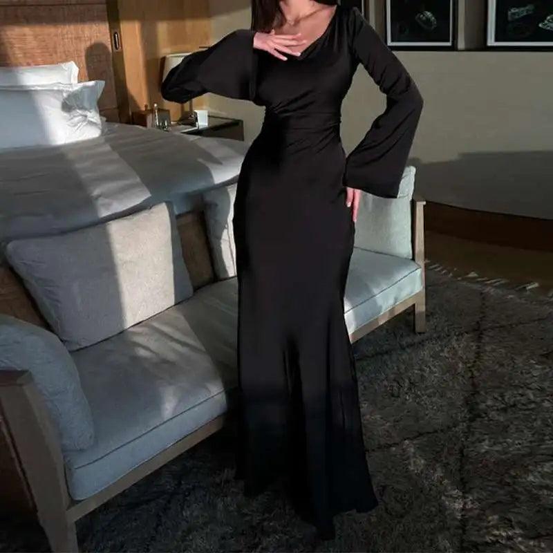 Robe de soirée longue à manches évasées et bustier ajusté pour femme