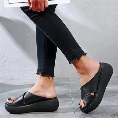 Sandales en Cuir pour Femmes – Design à Brides Croisées et Semelle Confort