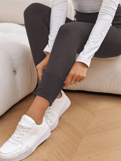 highwaist_women_button_leggings