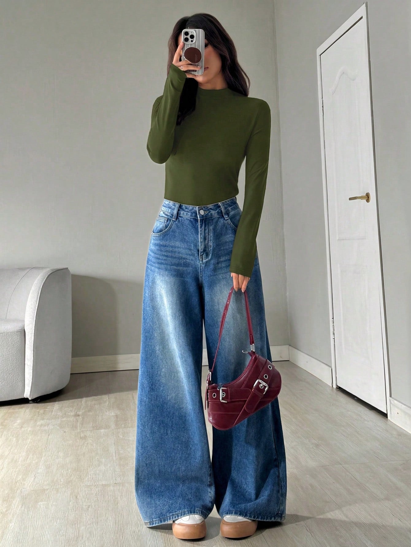 Women’s Slim Fit Long-Sleeve Round Neck Top – Stretch Winter Basic Layer