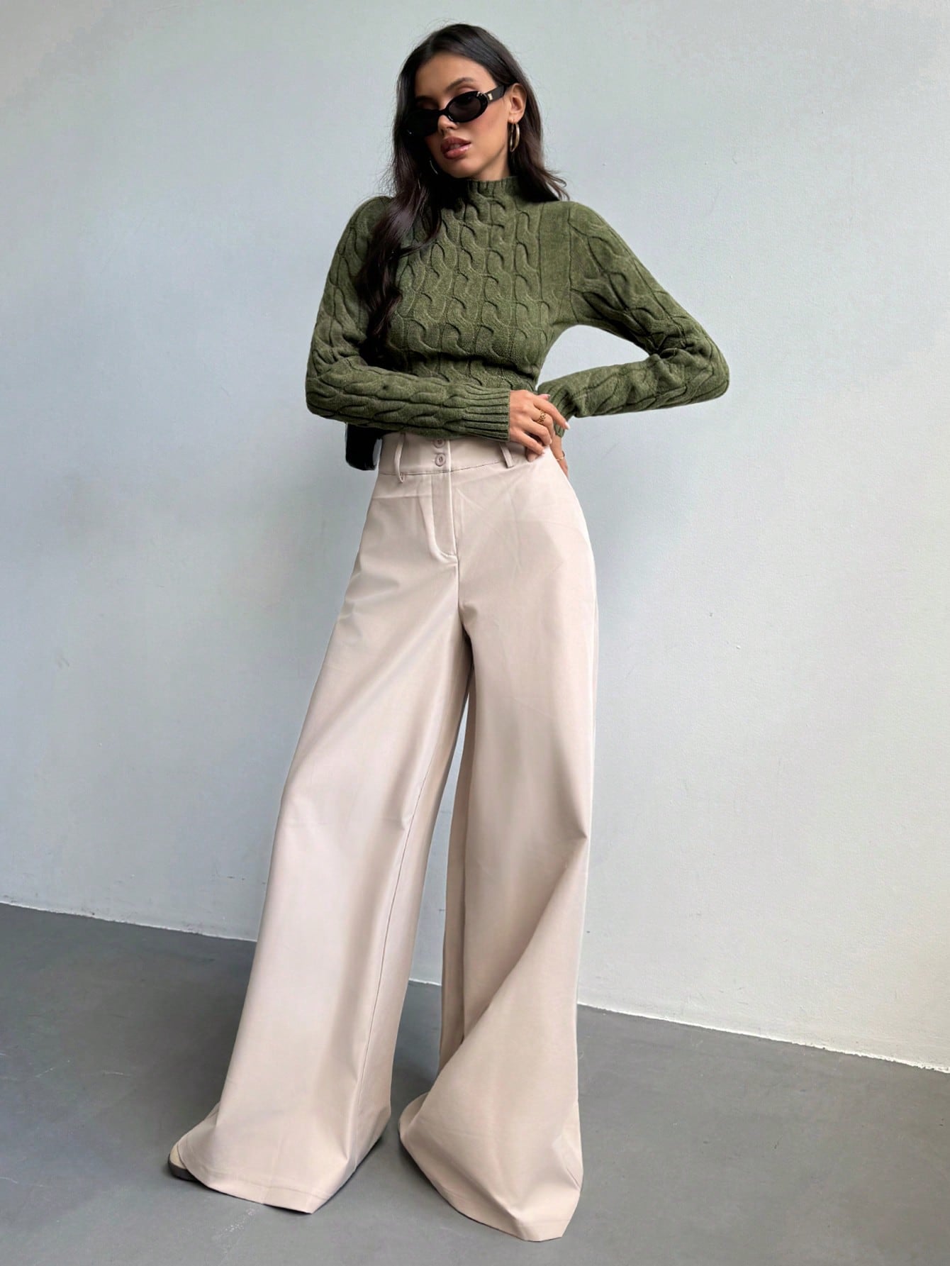 Women’s Cable-Knit Cropped Sweater – Round Neck Long Sleeve Ribbed Pullover