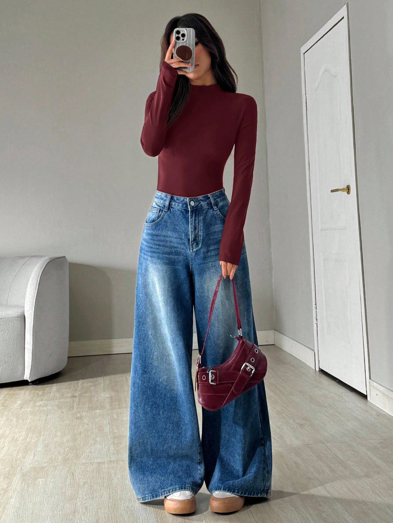 Women’s Slim Fit Long-Sleeve Round Neck Top – Stretch Winter Basic Layer