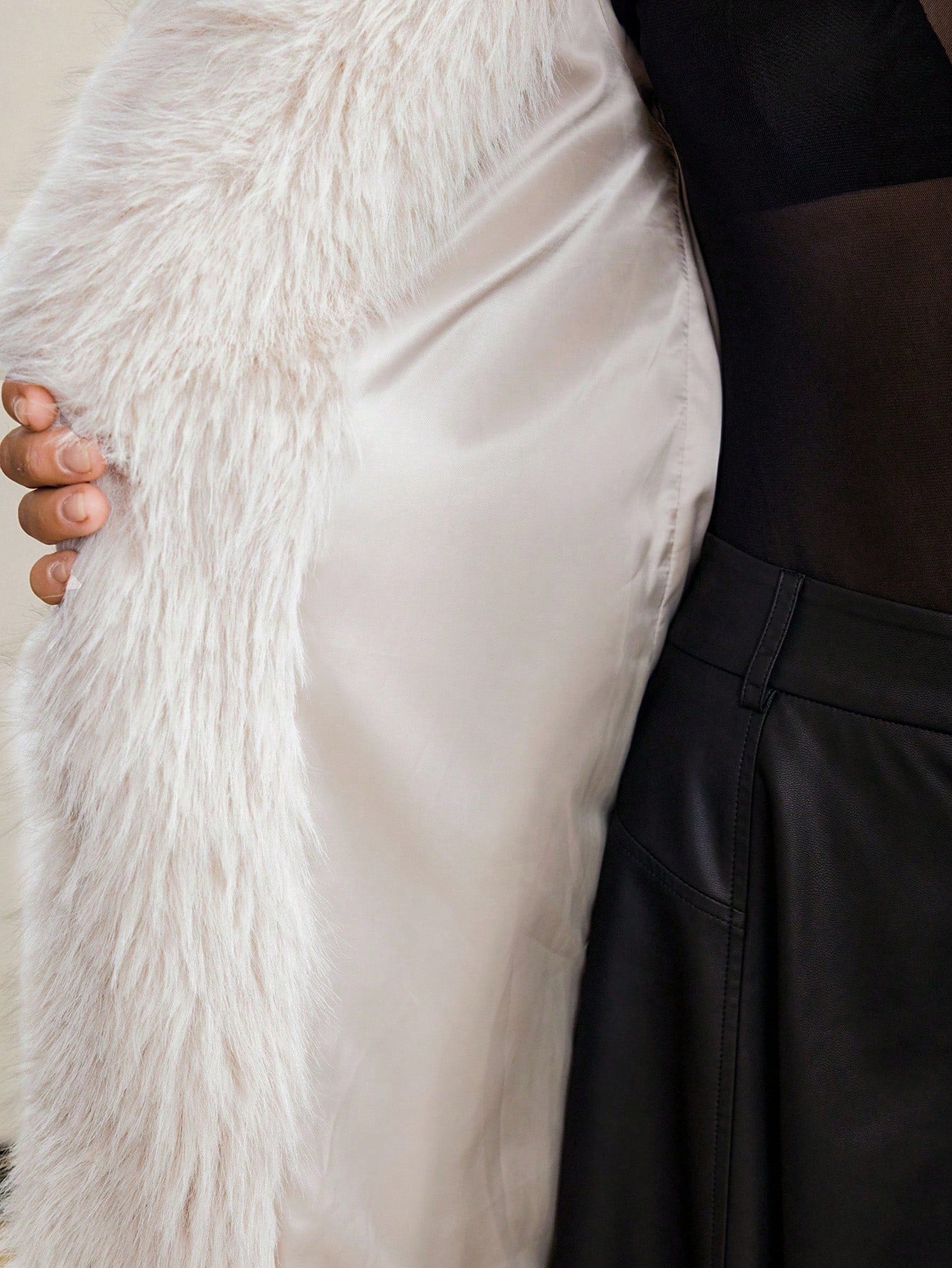 Women’s Faux Fur Winter Coat – Long Lapel Collar Jacket for Casual & Business Wear