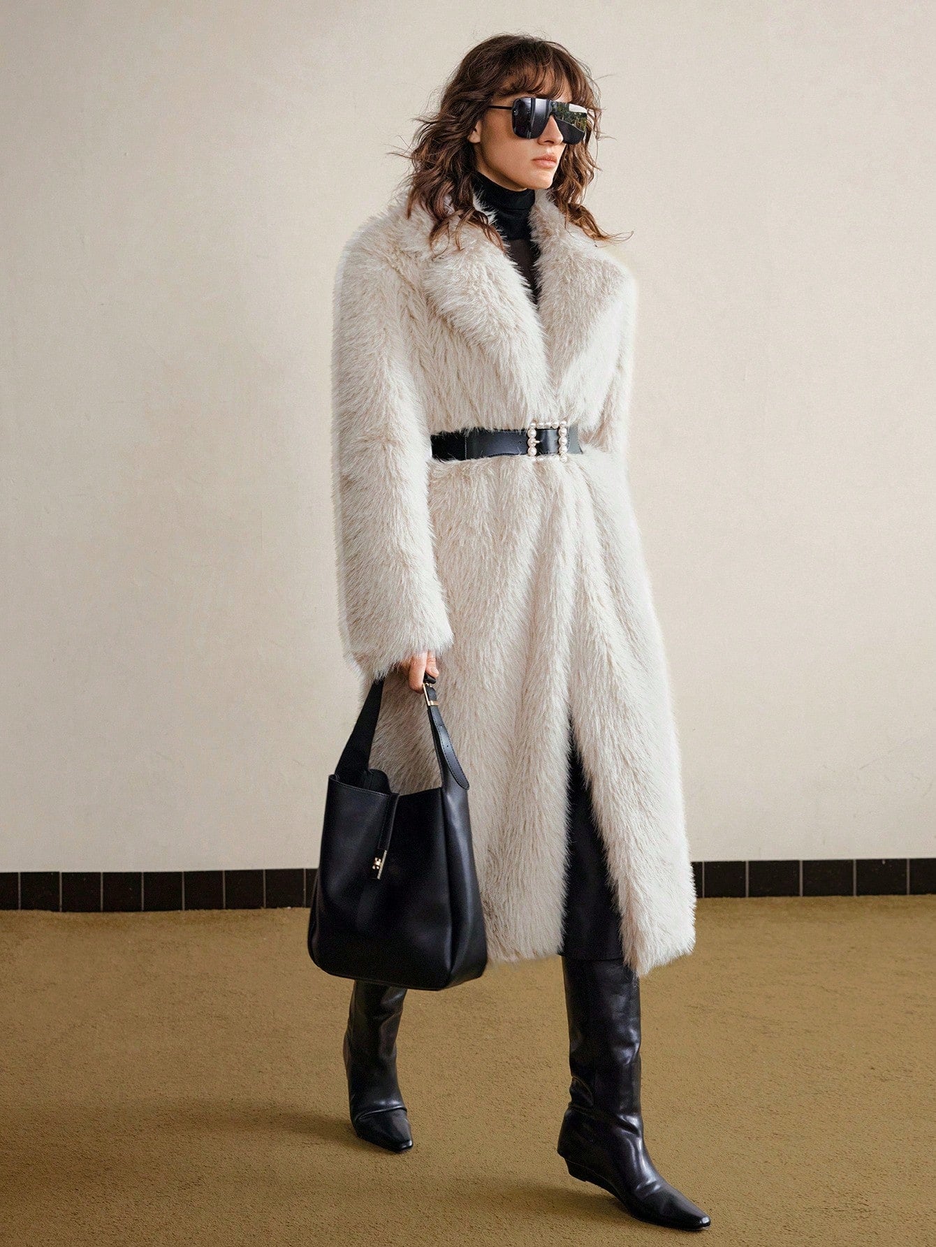 Women’s Faux Fur Winter Coat – Long Lapel Collar Jacket for Casual & Business Wear