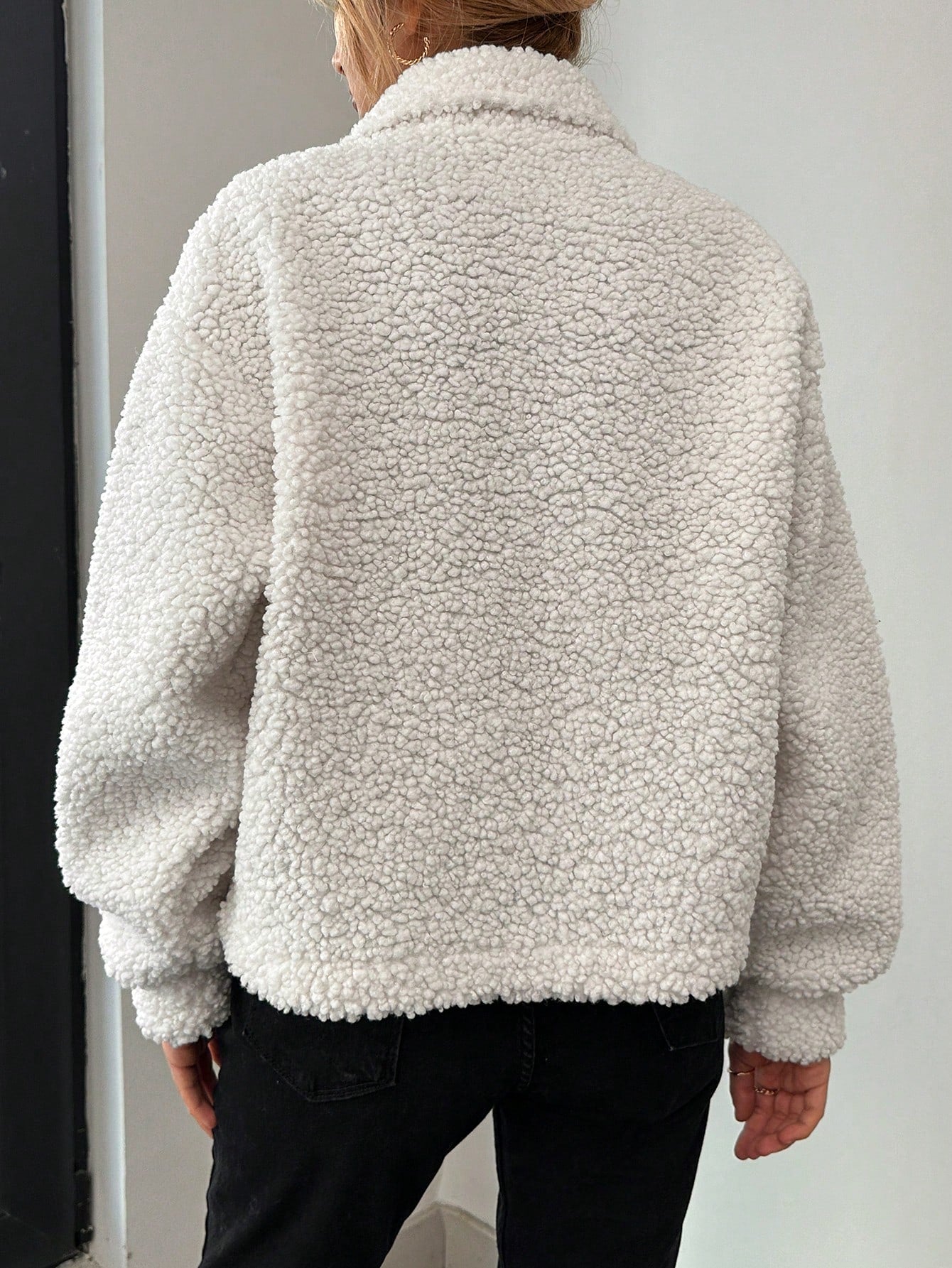 Women’s Oversized Fleece Jacket – Soft Sherpa Button-Up Coat with Pockets