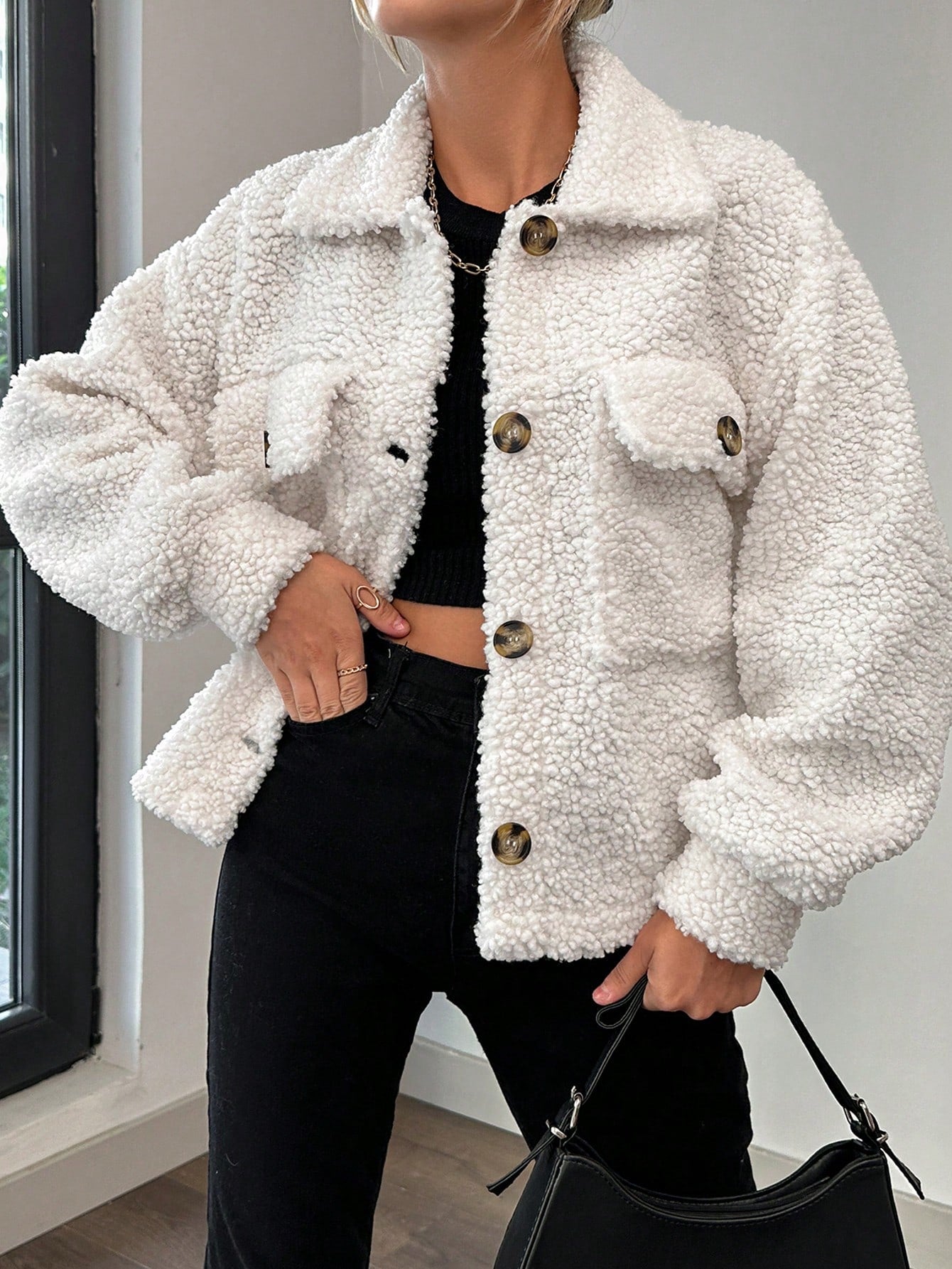 Women’s Oversized Fleece Jacket – Soft Sherpa Button-Up Coat with Pockets