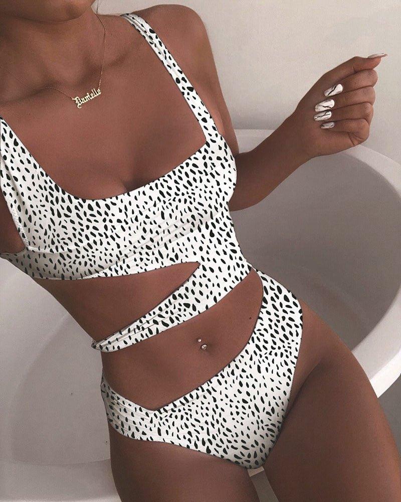 Women's Flattering Push-Up One Piece Swimsuit
